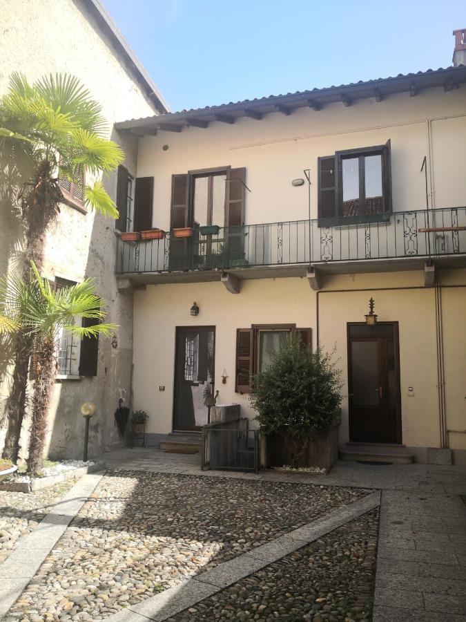 Residenza Esse Villa Angera Exterior photo